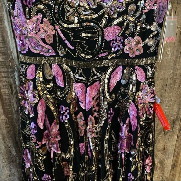 NWT Mac Duggal Black V Neck Floral Embellished Spaghetti Strap Gown dress Sz 2 - Picture 12 of 14